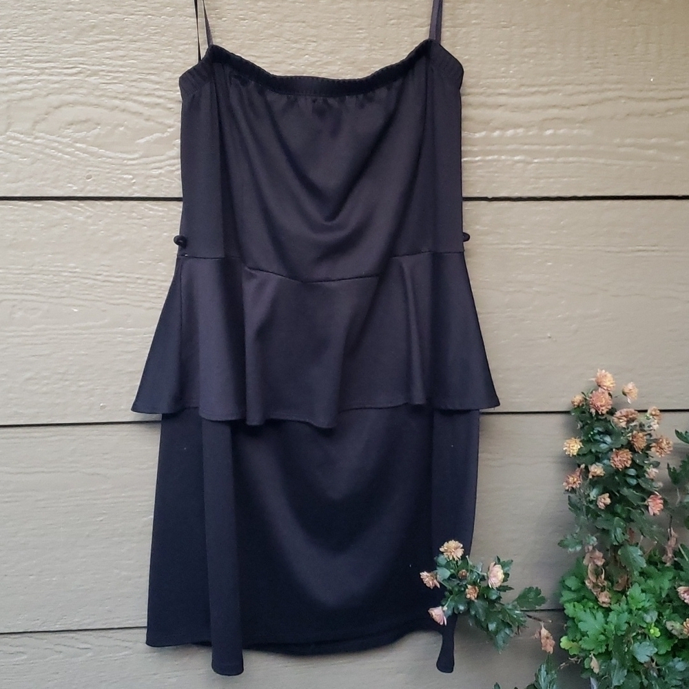 DEB black strapless peplum dress 2x